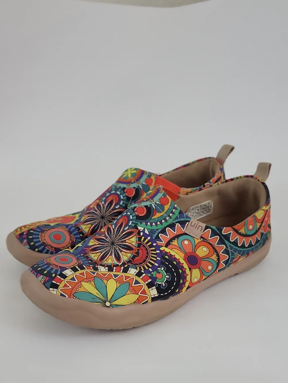 UIN Blossom Design Floral Art Sneaker Painted Canvas Slip-On Lightweight Shoe
